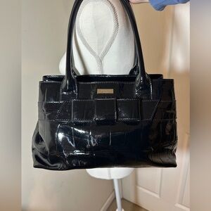 Kate Spade shoulder bag.